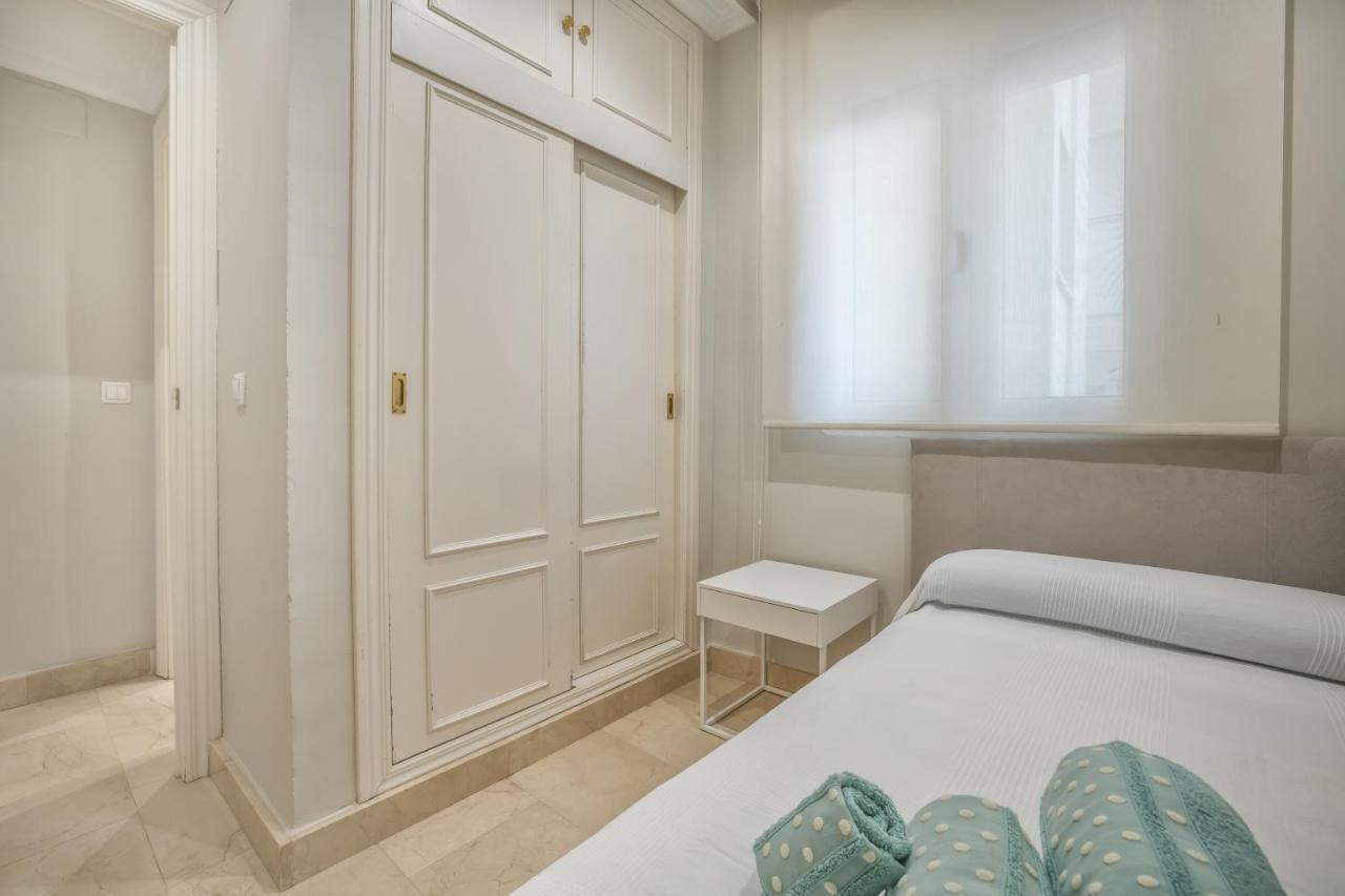 Apartamento Los Tilos & Parking & Piscina Kordoba Bagian luar foto