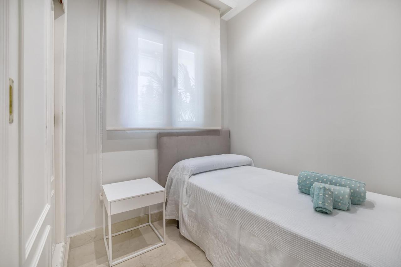 Apartamento Los Tilos & Parking & Piscina Kordoba Bagian luar foto